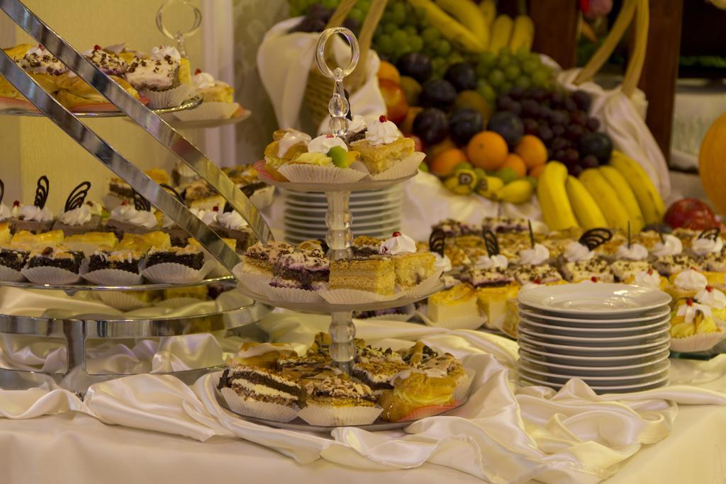 Hotel Tim Cekanowo Екстер'єр фото