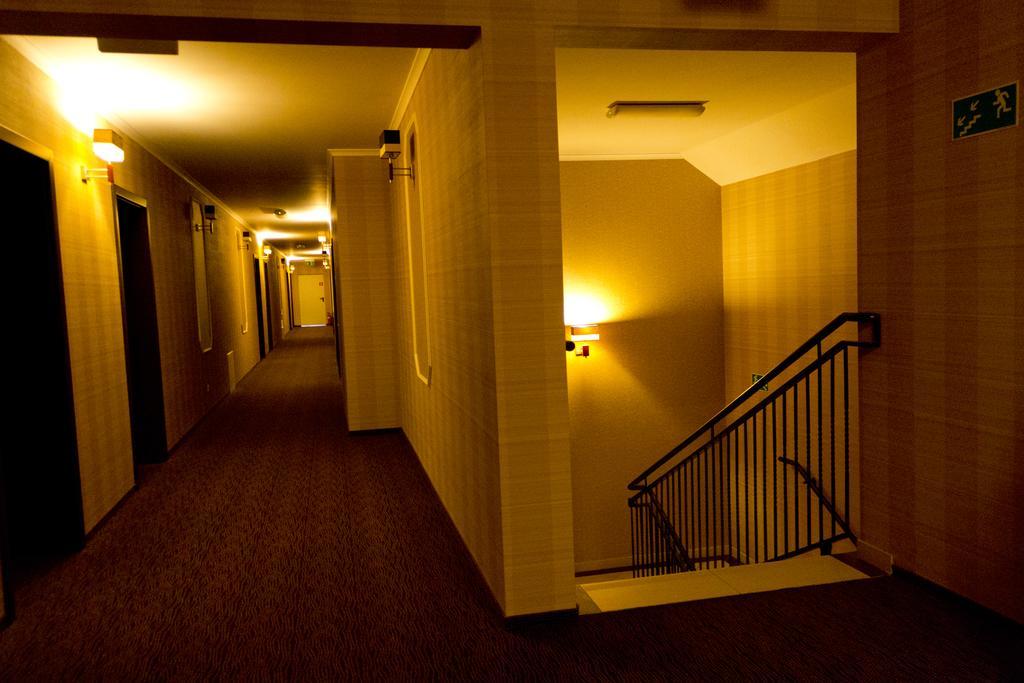 Hotel Tim Cekanowo Екстер'єр фото